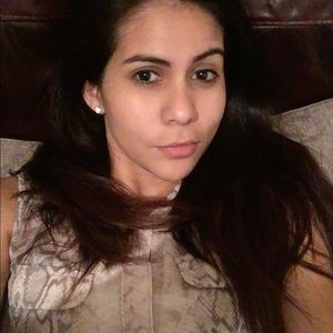 Meet your Posher, Lourdes